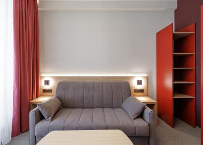 room 133 thumbnail 4