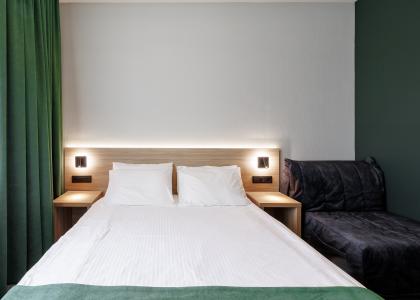 room 130 thumbnail 5